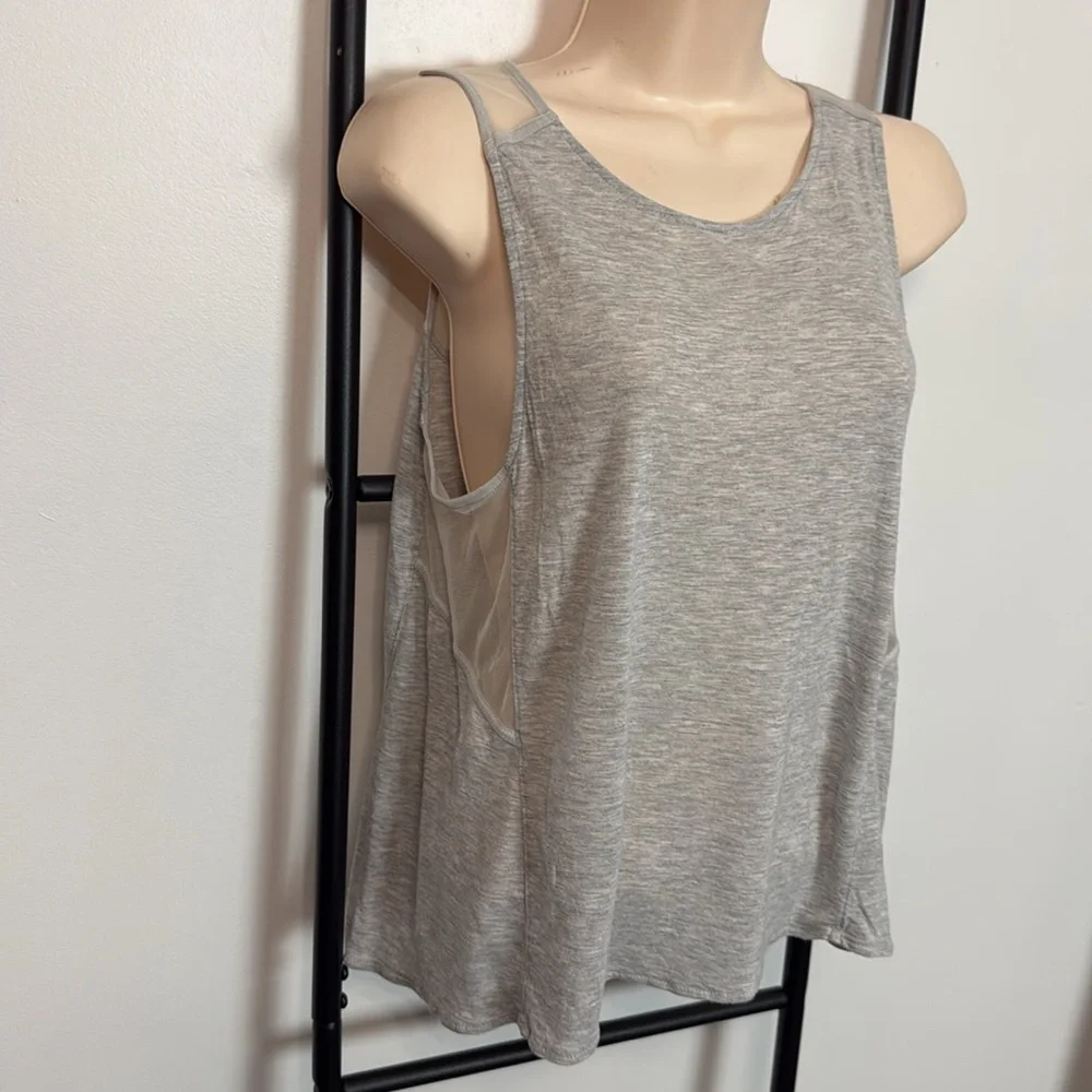 ALO Yoga Grey Mesh Lightweight Top Tank Women Size S Athletic Sleeves